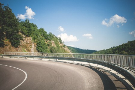weg bocht heuvels bergen baan 12 08 2014 picjumbo.jpg
