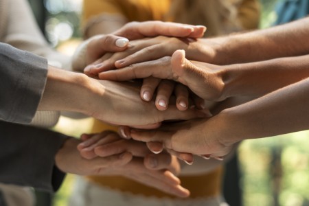 labor-union-members-working-together.jpg